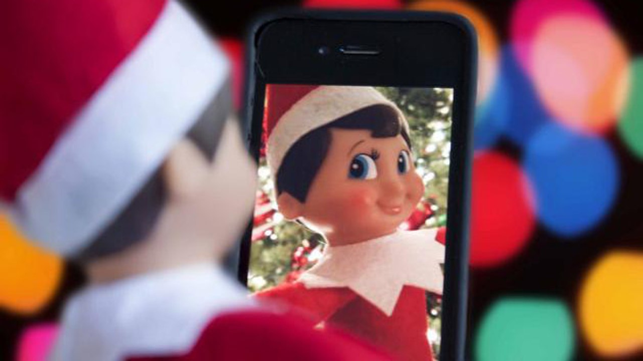 Les lutins du Père Noël détournés dans des photos hilarantes