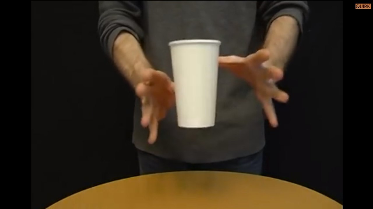 Découvrez ces 10 tours de magie à reproduire chez vous