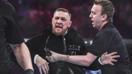 Conor McGregor devait affronter Tony Ferguson à l'UFC 219, mais il aurait été sanctionné après son embrouille face à un arbitre