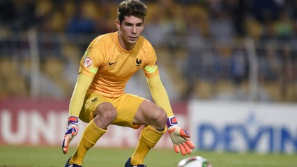 Luca Zidane dribble encore une fois dans sa surface de réparation