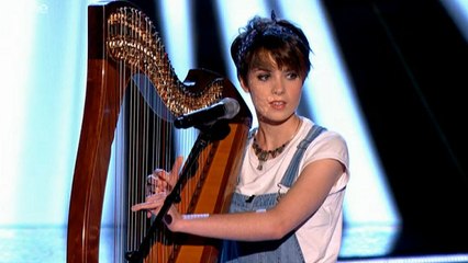 The Voice U.K : Anna McLuckie fait une reprise incroyable de Get Lucky à la harpe