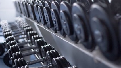 Comment travailler tout le corps seulement avec des haltères