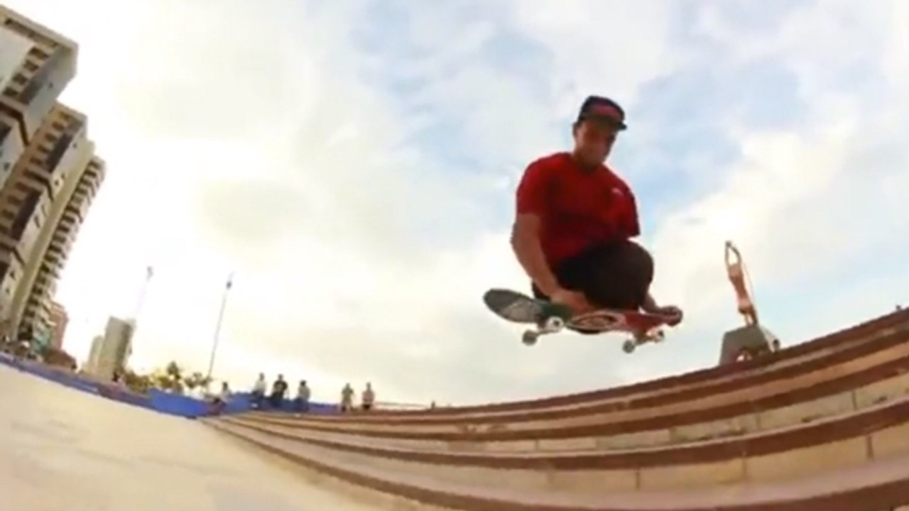 Sans jambes, Italo Romano réalise des performances hallucinantes avec un skateboard