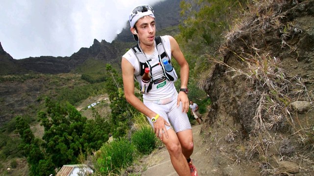 Killian Jornet : Surnommé l'Ultra-terrestre, il escalade des montagnes en courant