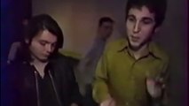 Daft Punk sans casque : les visages de Thomas Bangalter et Guy-Manuel de Homem-Christo lors d'une interview de 1995