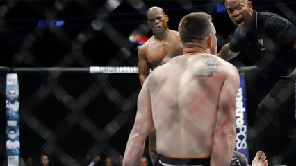 UFC 222 : Hector Lombard frapper CB Dolloway après la cloche et est disqualifié