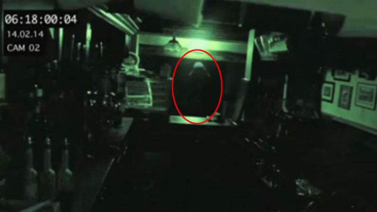 Un fantôme filmé par une caméra de surveillance dans un bar en Angleterre ?