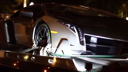 Lamborghini Veneno : Kris Singh achète l'un des trois modèles et filme l'arrivée de la voiture la plus chère du monde