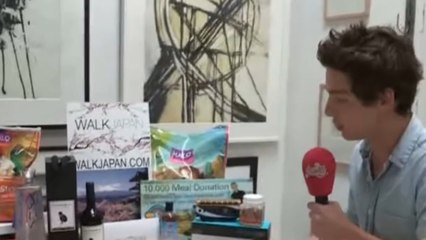 Le Petit Journal : Yann Barthès et ses équipes nous font découvrir les cadeaux offerts aux perdants des Oscars