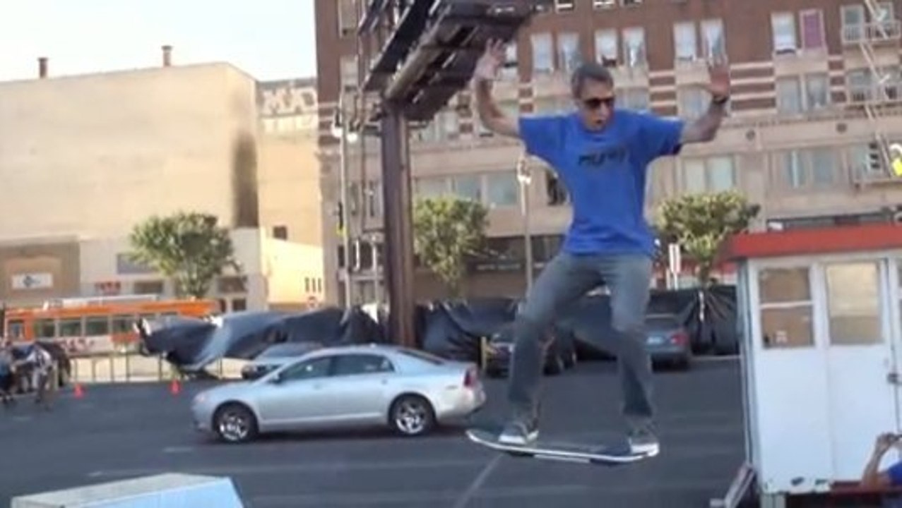 L'hoverboard de Retour vers le Futur bientôt disponible dans la réalité avec l'HUVr ?