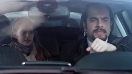 Kyan Khojandi dans le clip choc de rap ''Monsieur tout le monde'' de Bigflo et Oli