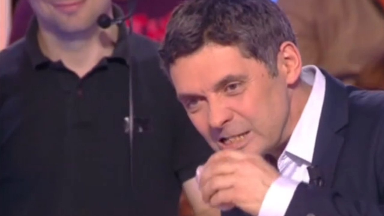 Touche pas à mon poste : Thierry Moreau fait le buzz en mangeant des testicules de mouton