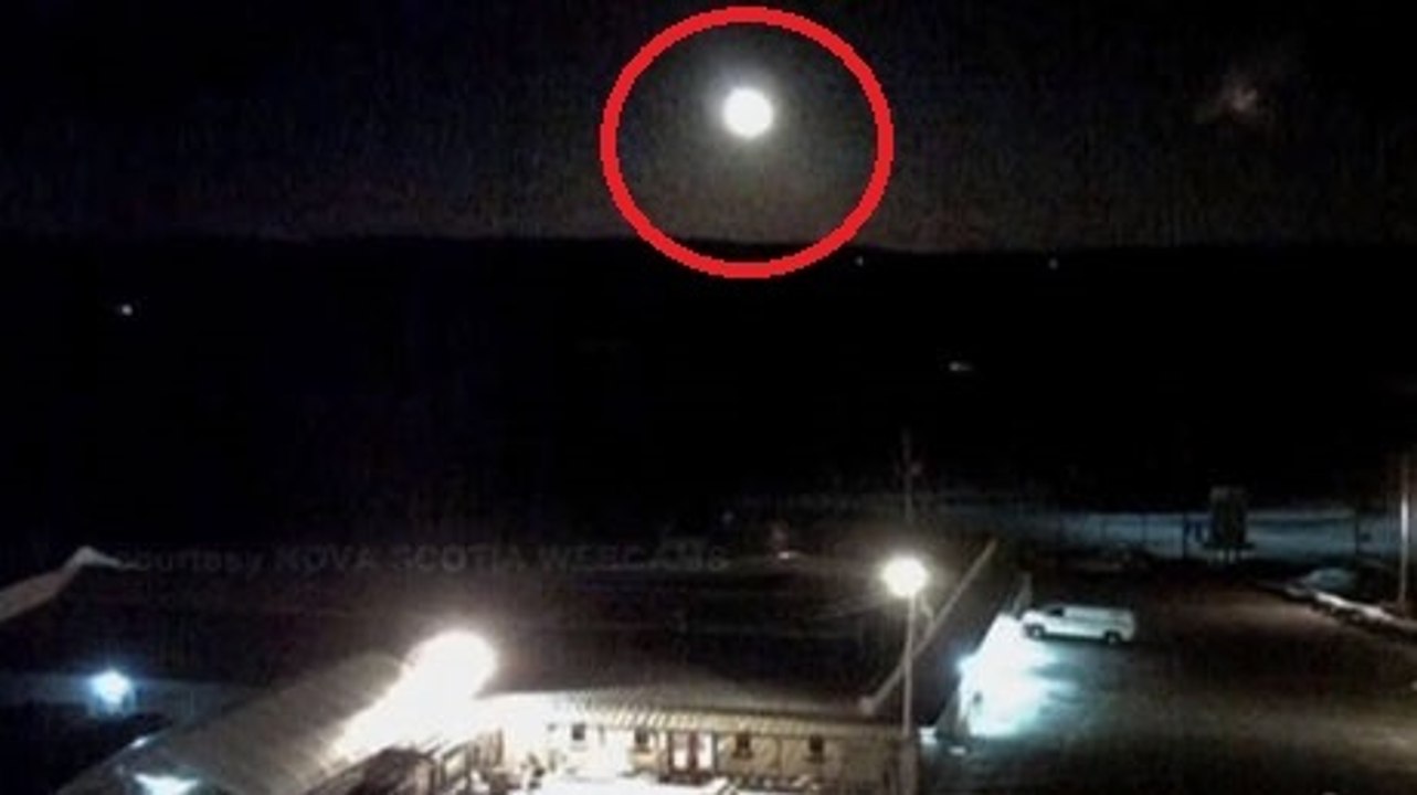 Une impressionnante boule de feu traverse le ciel du Canada