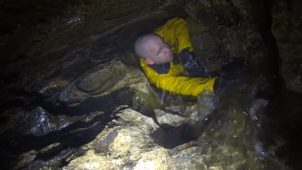 La vidéo impressionnante de spéléologues qui ont failli finir coincés dans une grotte