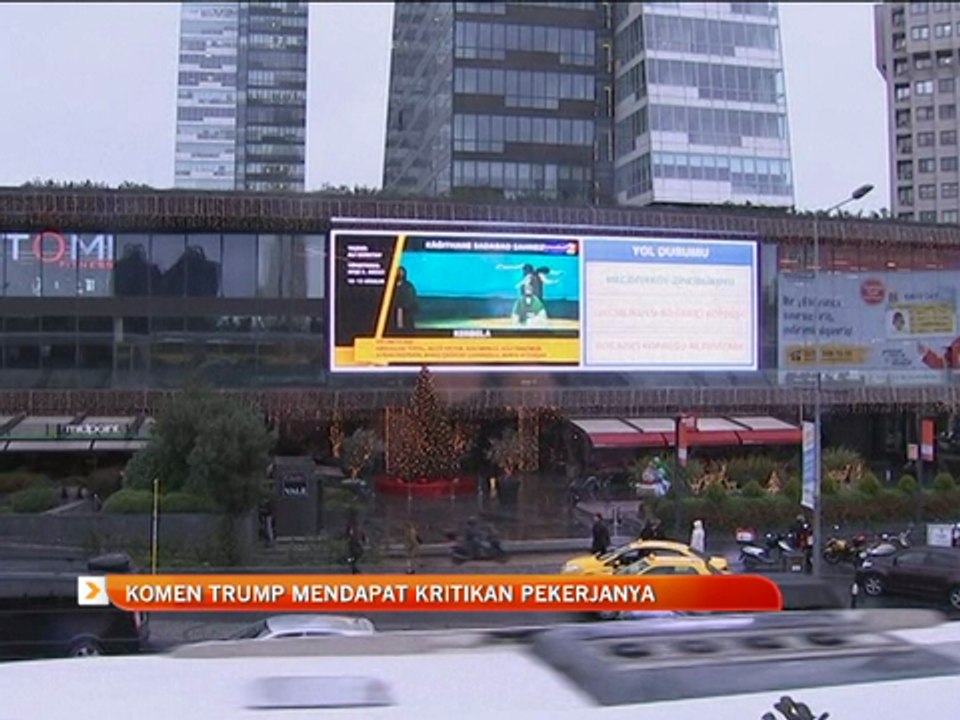 Komen Donald Trump mendapat kritikan pekerjanya