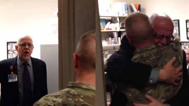 Découvrez l'émouvante surprise d'un soldat revenu d'Aghanistan à son père