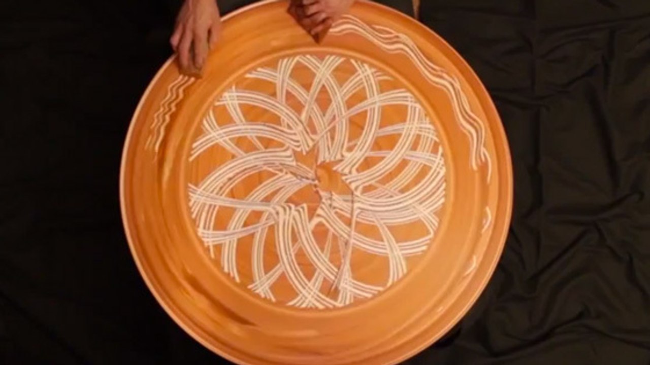 Cet artisan potier réalise des œuvres d'art spectaculaires