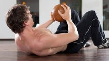 Comment muscler le haut de votre corps avec un medecine ball