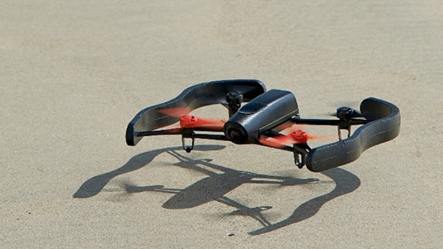 Parrot Bebop : caractéristiques techniques, prix, date de sortie du drone