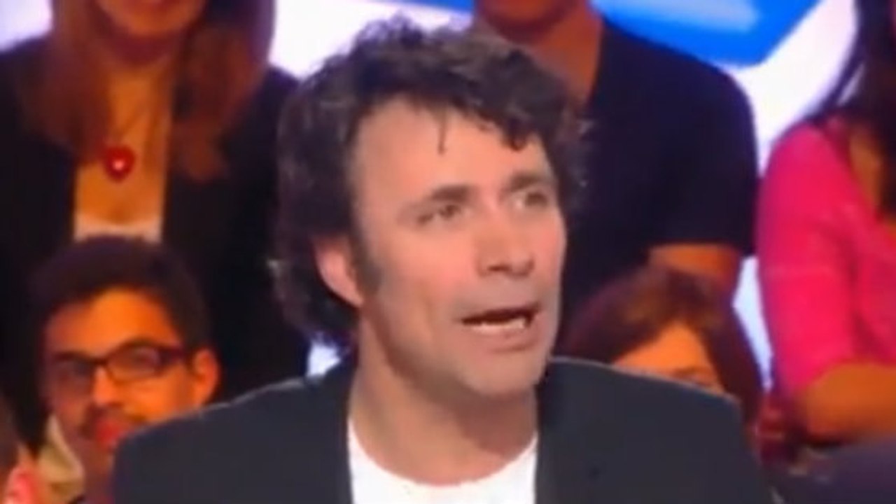 Touche pas à mon poste: les chroniqueurs imitent Robert De Niro dans "Raging Bull"