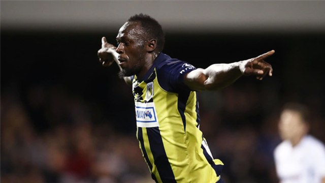 Usain Bolt marque ses deux premier buts avec les Central Coast Mariners