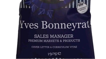 Pour trouver un emploi, Yves Bonneyrat a réalisé un CV en forme de paquet de chips