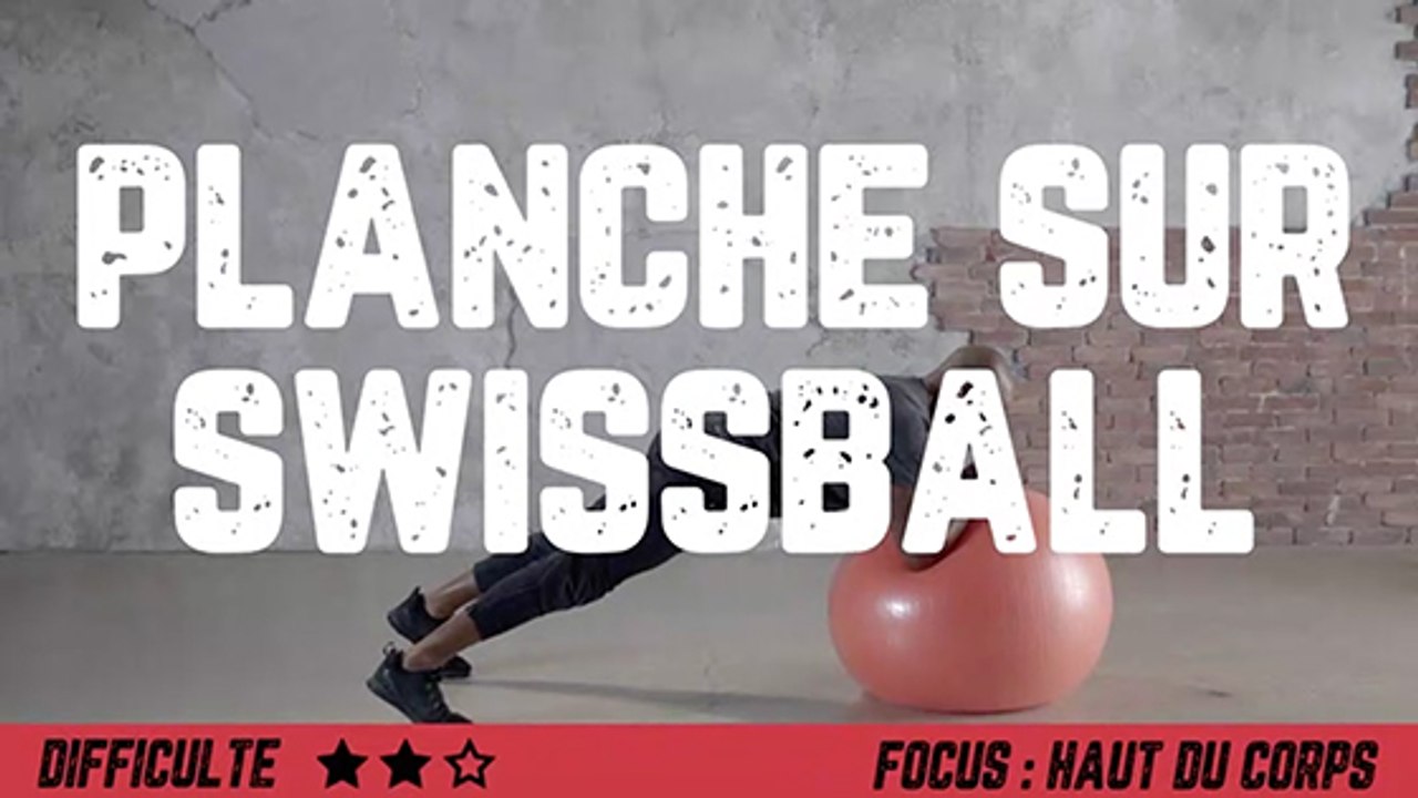 Planche sur Swiss ball : comment bien faire cet exercice de gainage