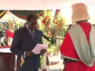 Zimbabwe's President Mugabe sworn in for new term