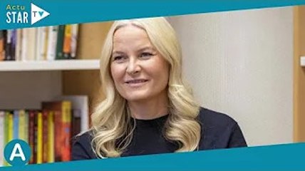 [AS]  Mette-Marit de Norvège : la princesse héritière discute littérature avec les élèves d'une écol