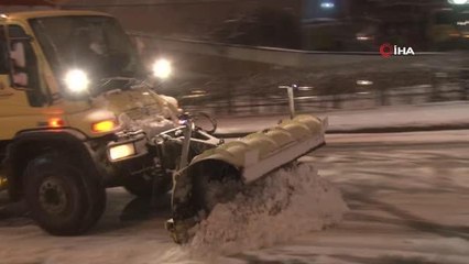 İstanbul güne kar ile uyandı