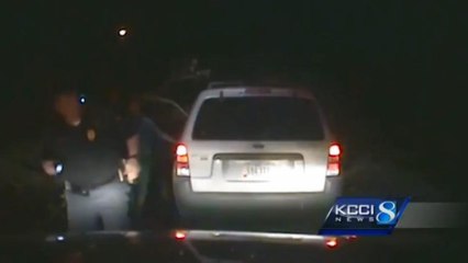 Etats-Unis : ce policier a frôlé la mort quand un arbre est tombé sur une voiture