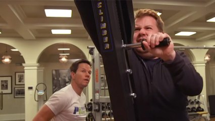 James Corden tente de suivre le programme d'entraînement complètement fou de Mark Wahlberg