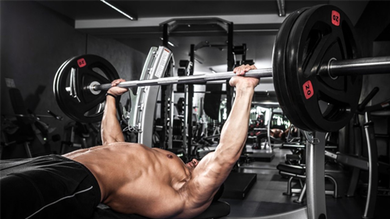 Comment cibler toutes les parties de ses pectoraux en une séance