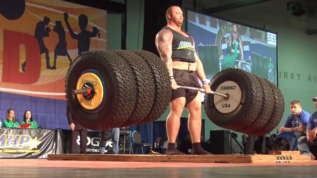 Game of Thrones : Surnommé La Montagne, l'acteur Hafthor Bjornsson est capable de soulever 450 kilos !