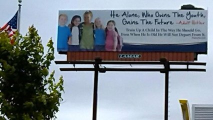 États-Unis : un panneau publicitaire avec une citation d'Adolf Hitler crée la polémique