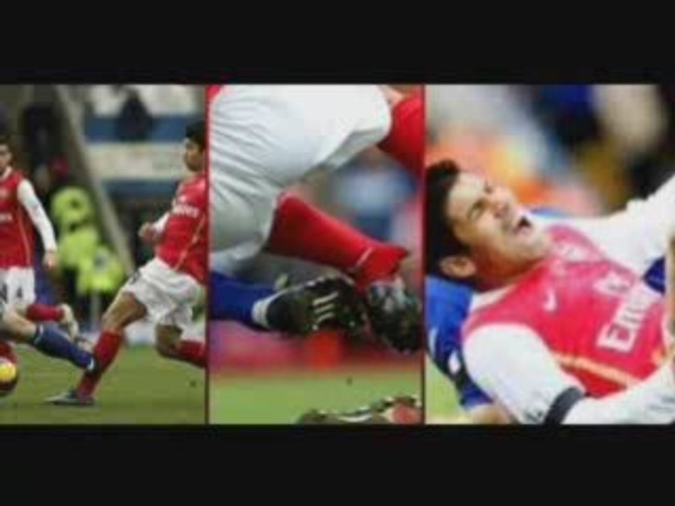 Taylor brutalnie fauluje Eduardo da Silvę