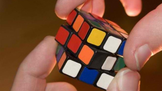 Rubik's Cube : Astuce et Solution pour terminer le casse-tête