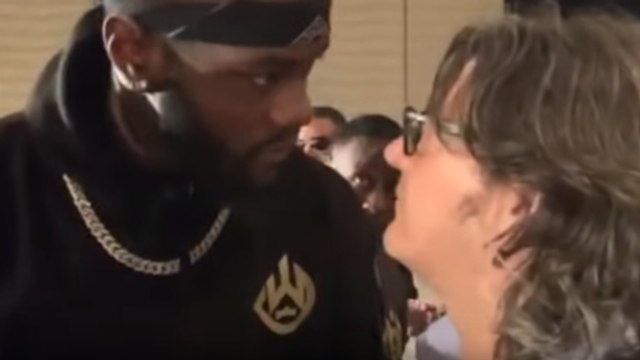 Wilder vs Fury : Deontay Wilder en transe auprès d'un journaliste, met en garde Tyson Fury