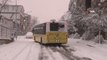 Fatih'te 3 İETT otobüsü kardan dolayı yolda kaldı