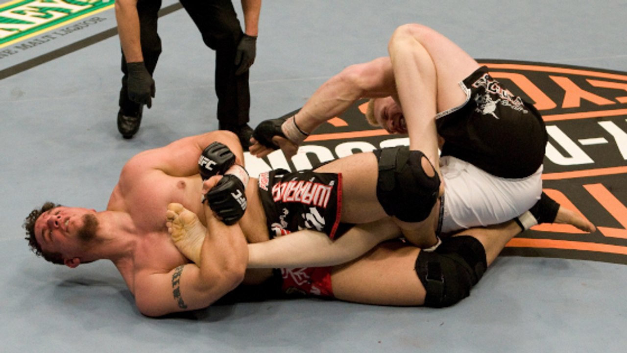 UFC Flashback : Le jour où Frank Mir est revenu des enfers pour soumettre Brock Lesnar