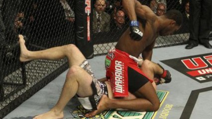 UFC : La défaite de Jon Jones contre Matt Hamill...sur une disqualification