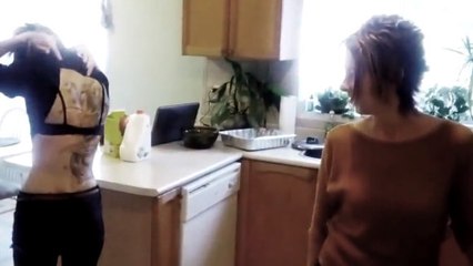 Découvrez la réaction de ces parents devant le tatouage de leur fille