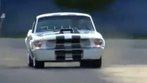 Une Ford Mustang de 1968 sur la route !