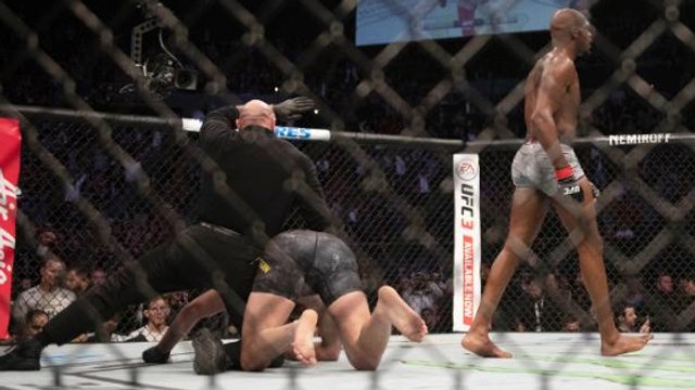 UFC 232 : Jon Jones récupère sa ceinture en mettant Gustafsson TKO dans le troisième round