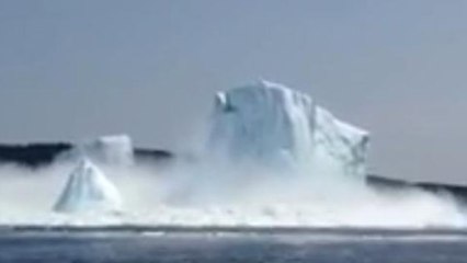 Des touristes paniqués après l'écroulement d'un iceberg