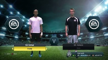 Des passionnés de football tournent une parodie du jeu vidéo FIFA sur un vrai terrain