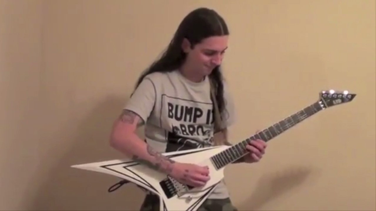 La reprise du thème de Mario Bros à la guitare électrique