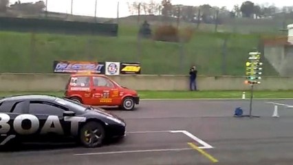 Cette Fiat 500 Cinquecento est plus rapide qu'une Lamborghini Murcielago