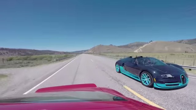 Sur l'autoroute, il se fait dépasser par 6 Bugatti Veyron