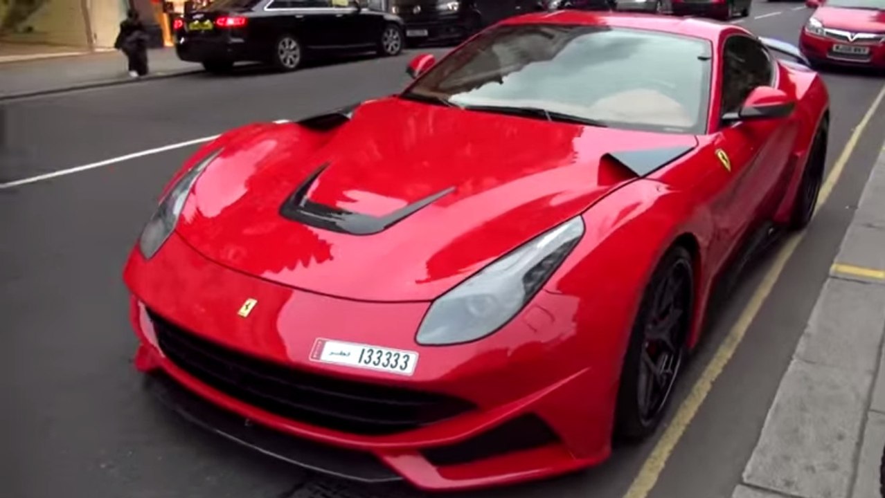 Une Ferrari F12 transformée par Novitec dans les rues de Londres